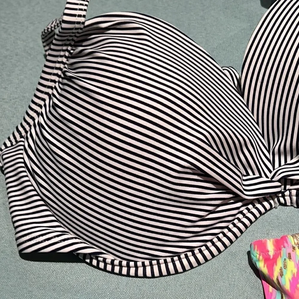 LOT of  Bikini Tops 38C & 36C D24‎